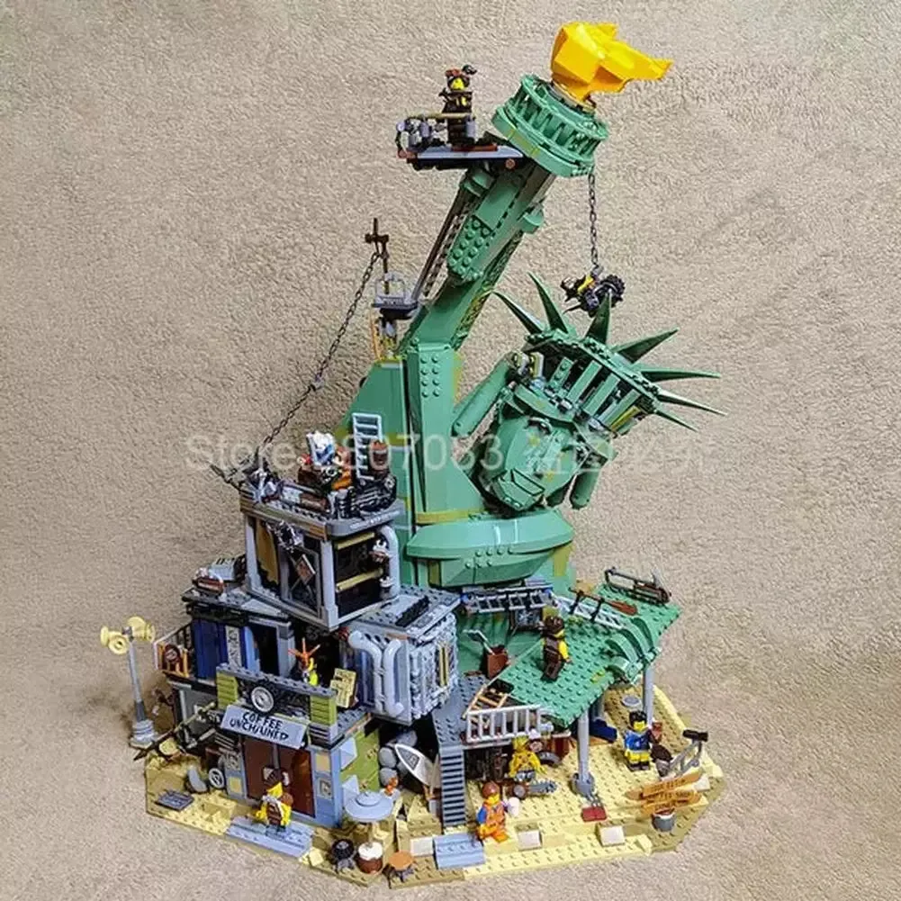 MOC  Compatible  45014 Movie Series Welcome to Apocalypseburg Statue of Liberty Building Blocks 3560pcs Brick Model Compatible Movie 70840